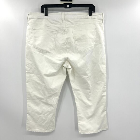 NWT St. Johns Bay White Mid Rise Capri Denim Pants Women's 18 - Picture 4 of 4